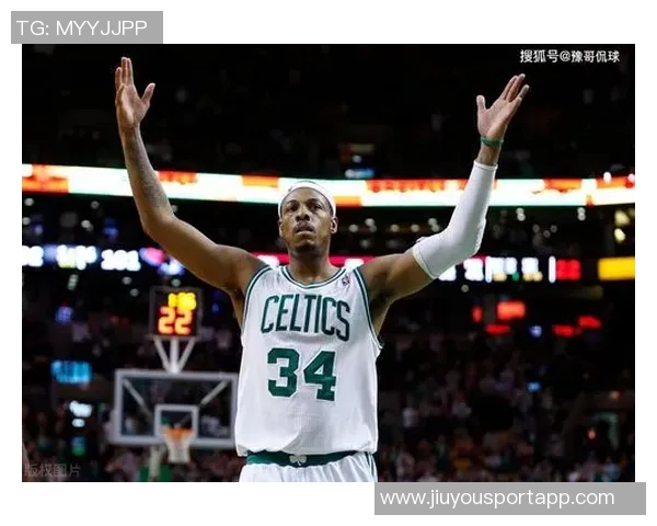 女主持自称处女引发热议皮尔斯调侃称其为老女人引发笑声 女主持自称处女引发热议皮尔斯调侃称其为老女人引发笑声