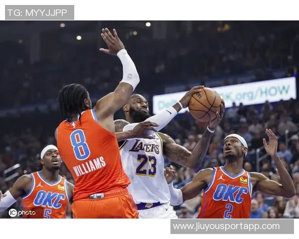 浓眉赛季初期表现抢眼场均247分12板助攻数据亮眼 浓眉赛季初期表现抢眼场均247分12板助攻数据亮眼