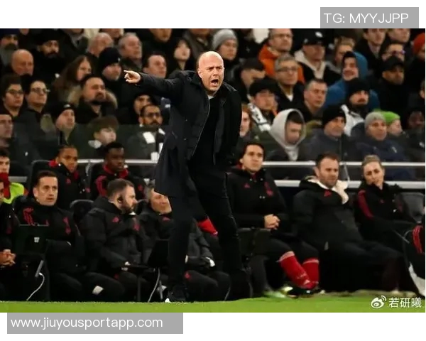 斯洛特谈伊萨克适应密集防守的挑战与球队战术调整的重要性