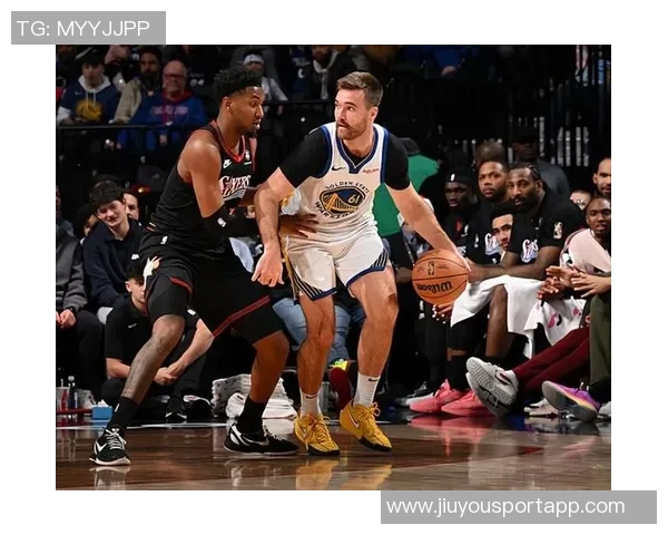 菜鸟埃奇库姆绝杀勇士费尔斯全能表现助球队逆转胜利