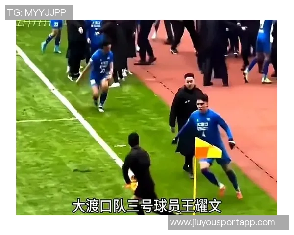 大渡口队球员王耀文因袭击裁判被禁赛五年引发热议